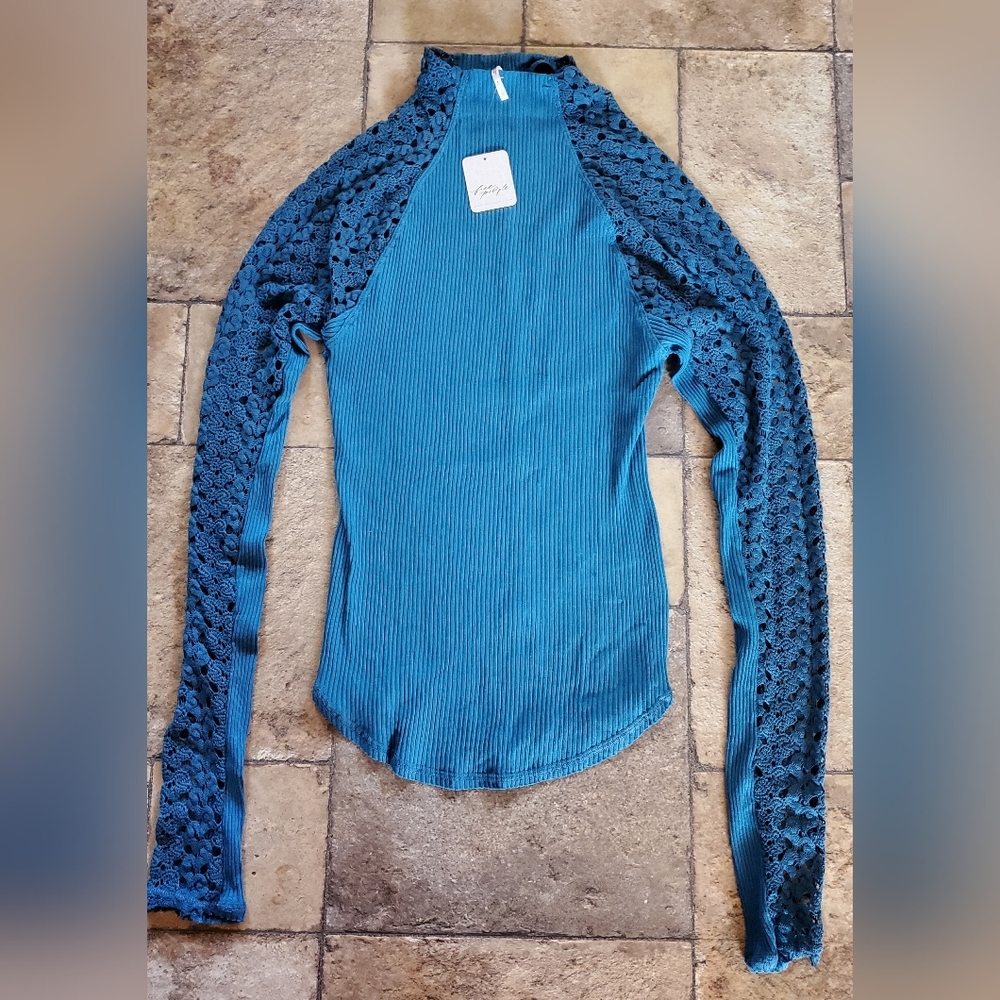 Free People Cotton Blue Top size Large